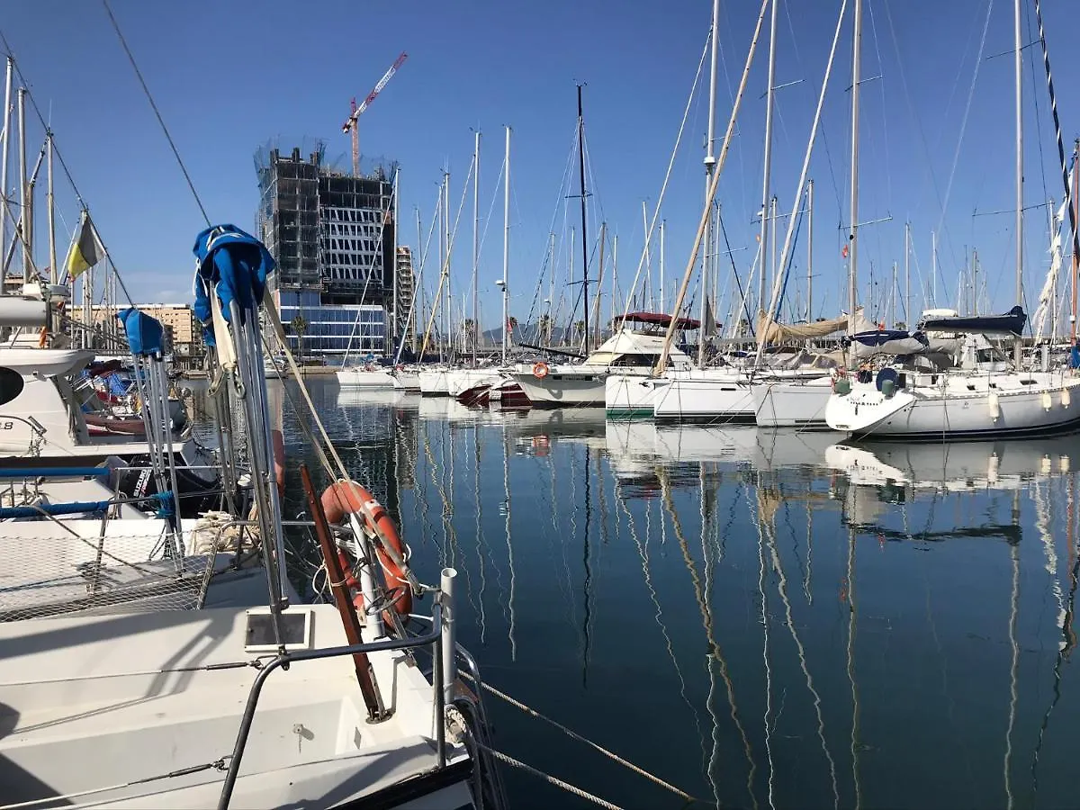 Hospedaje Dado De Baja Badalona 0*,  España