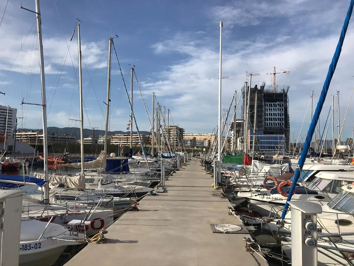 Hotel en barco Hospedaje Dado De Baja Badalona España