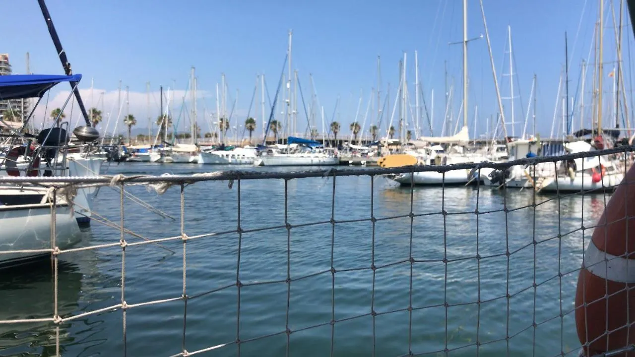 Hospedaje Dado De Baja Badalona Hotel en barco