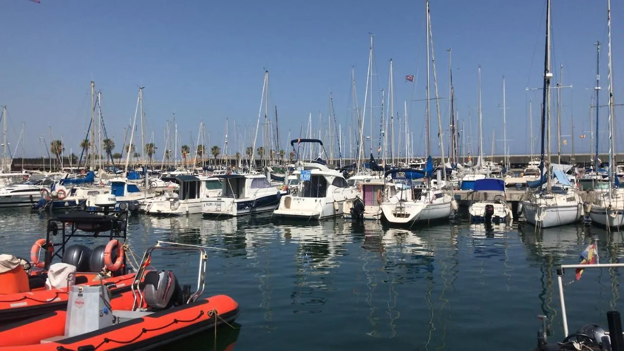 Hotel en barco Hospedaje Dado De Baja Badalona