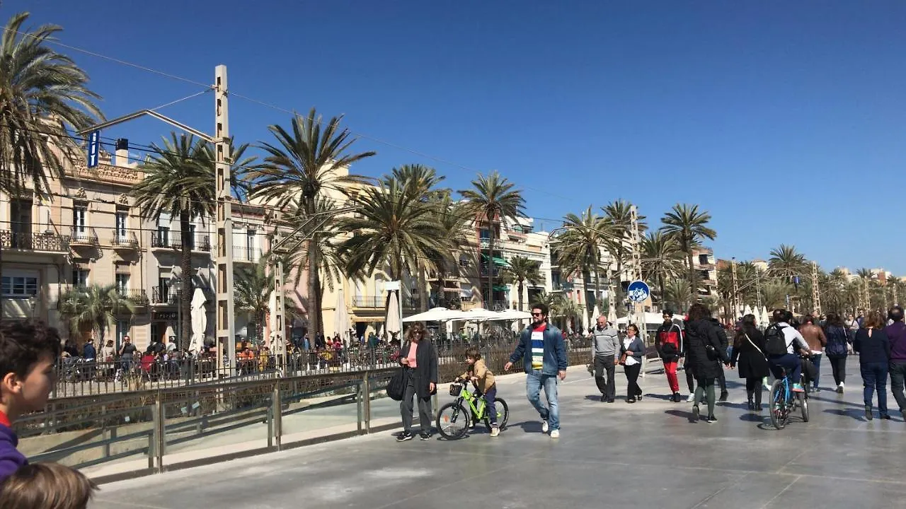 Hospedaje Dado De Baja Badalona Hotel en barco
