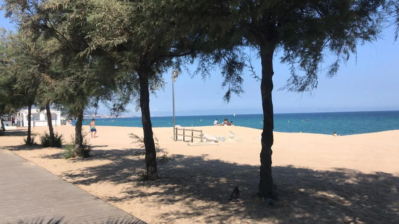 Hospedaje Dado De Baja Badalona