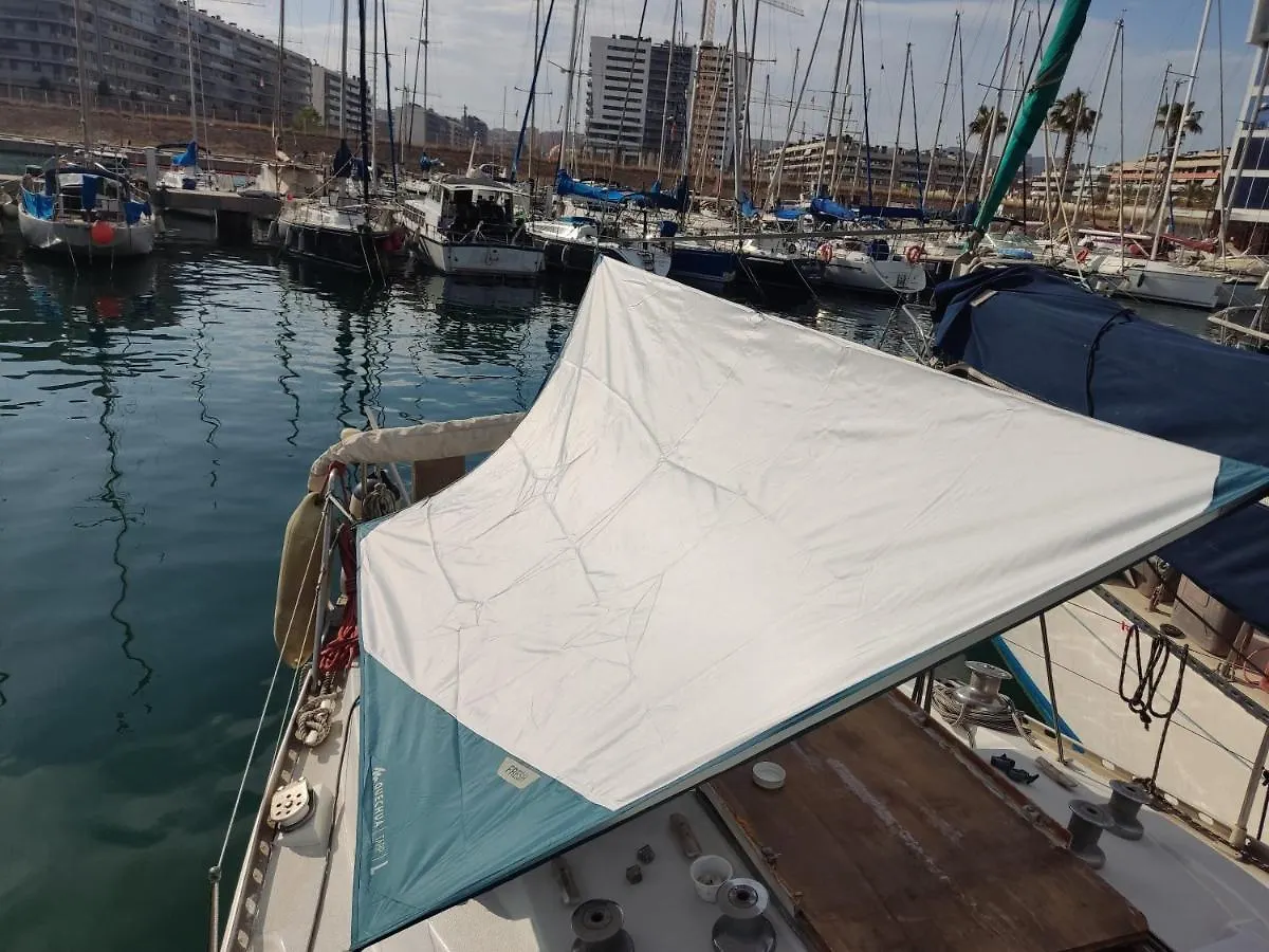 Hospedaje Dado De Baja Badalona 0*,  España