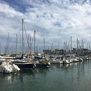  Bateau-hôtel Boat
